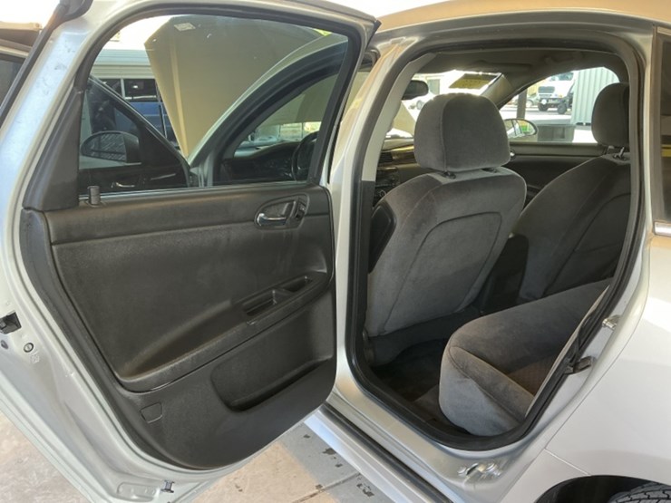 2014-chevrolet-impala-sdn-image-22