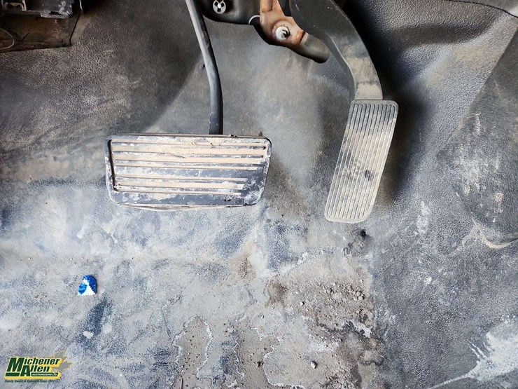 2009-chevrolet-silverado-1500-image-23