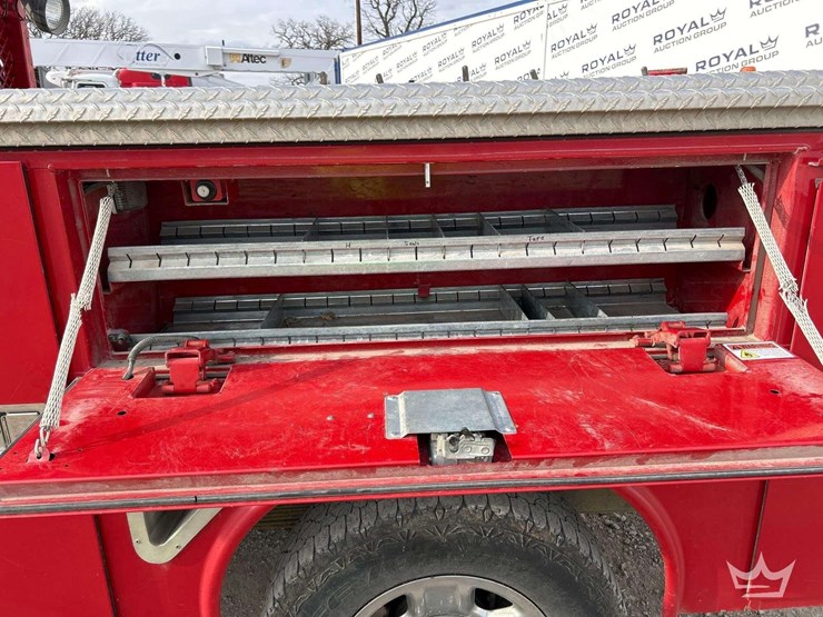 2017-dodge-3500-image-23