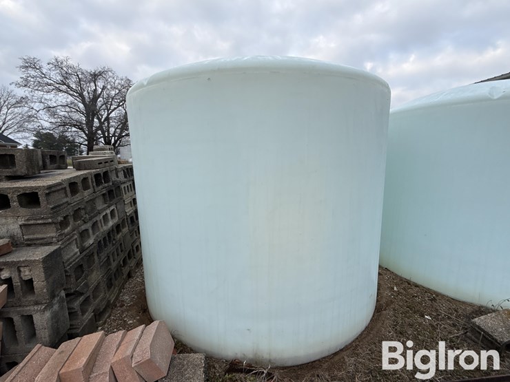 norwesco-2,500-gal-storage-tank-image-6