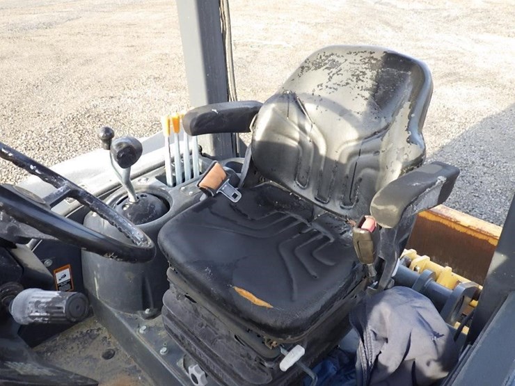 john-deere-210-image-22