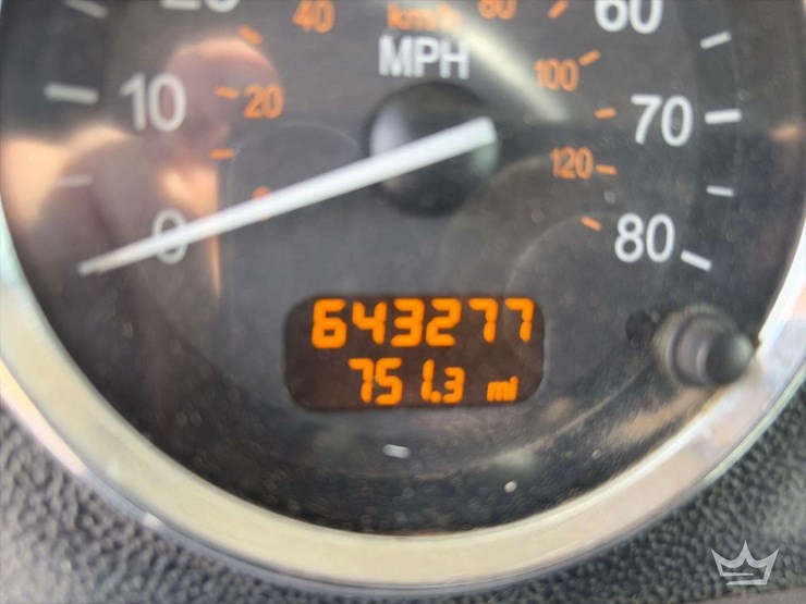 2013-peterbilt-365-image-7