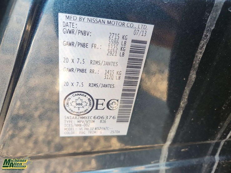 2014-nissan-pathfinder-image-36