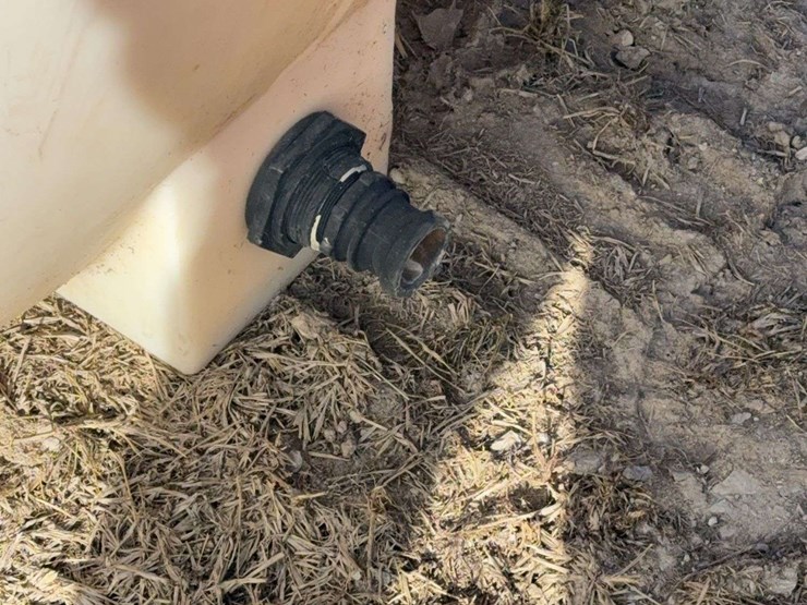 535-gallon-poly-tank,-no-lid-image-2