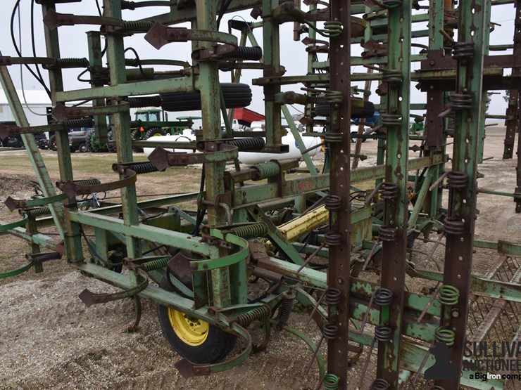 john-deere-1050-image-19