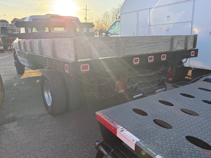 2011-dodge-ram-3500-image-5