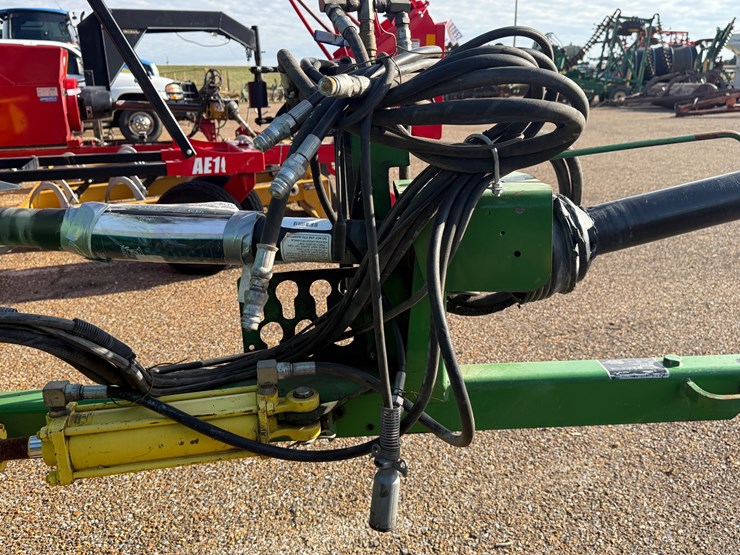 john-deere-348-image-19