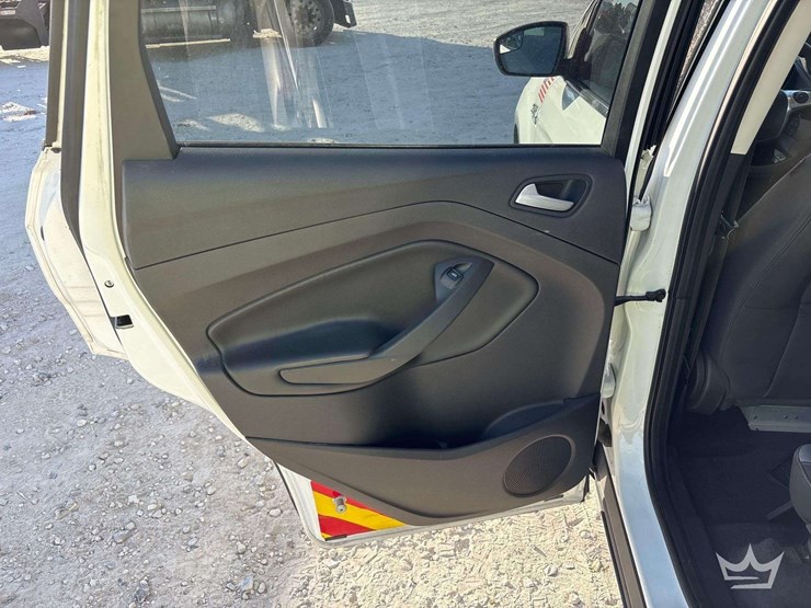 2013-ford-escape-image-23