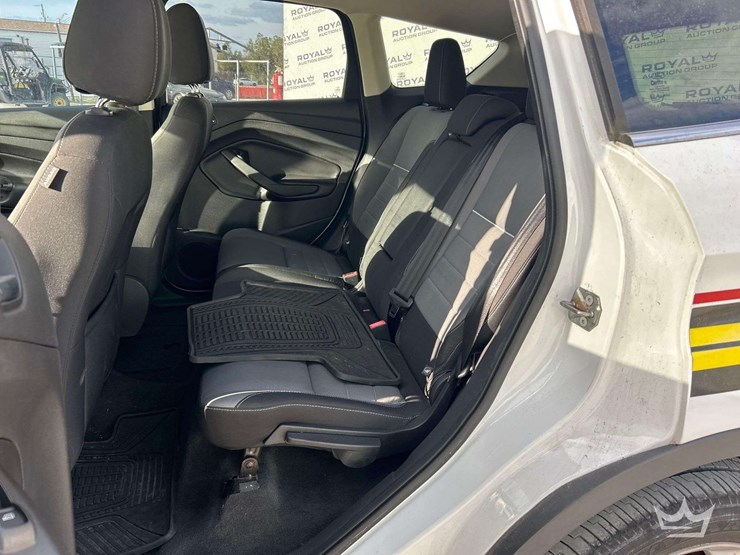 2013-ford-escape-image-16