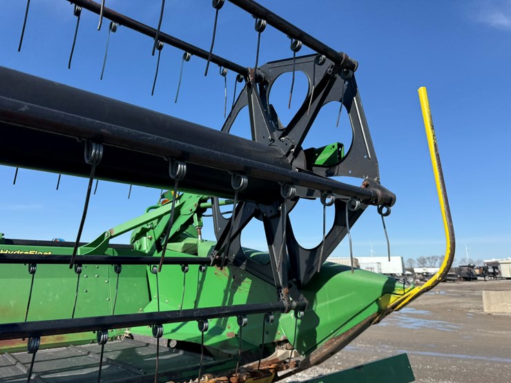 john-deere-630d-image-17