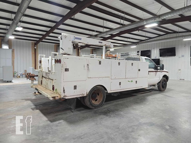 1999-ford-f550-image-3