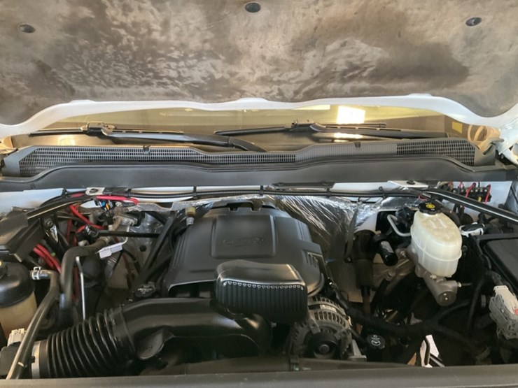 2015-chevrolet-silverado-2500-image-12