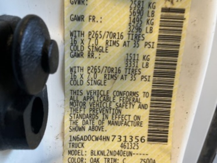 2017-nissan-frontier-image-15