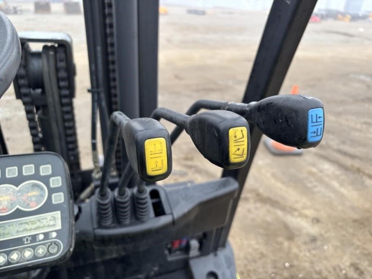 clark-c32cl-image-22