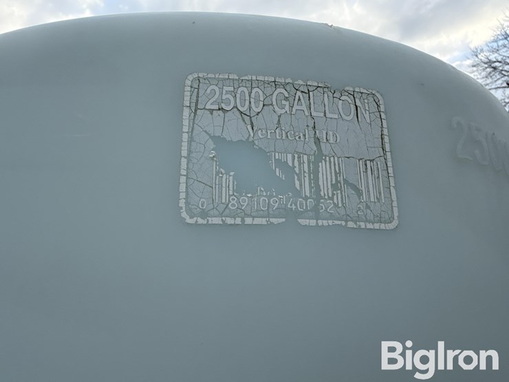 norwesco-2,500-gal-storage-tank-image-13