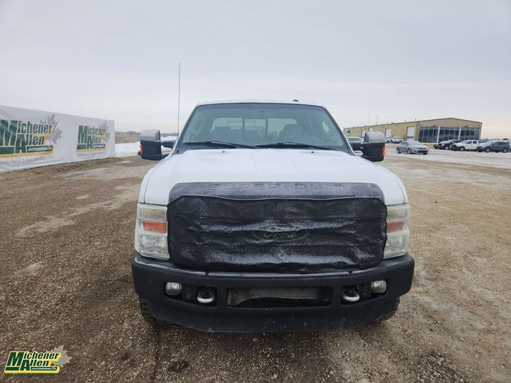 2010-ford-f250-image-9