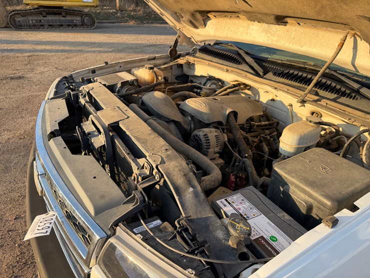 2005-chevrolet-3500-image-11