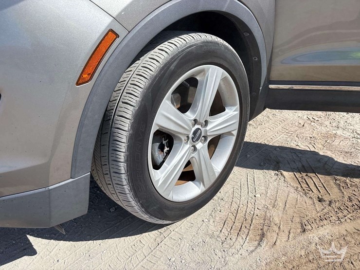 2016-lincoln-mkc-suv-image-22