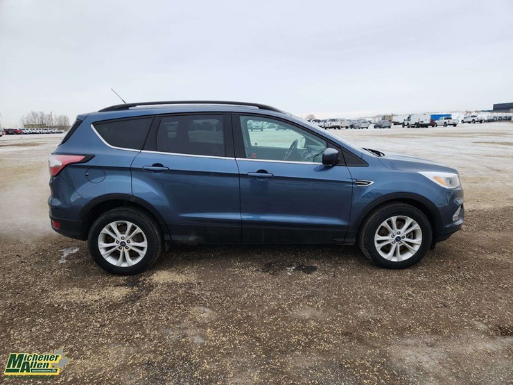 2018-ford-escape-se-image-8