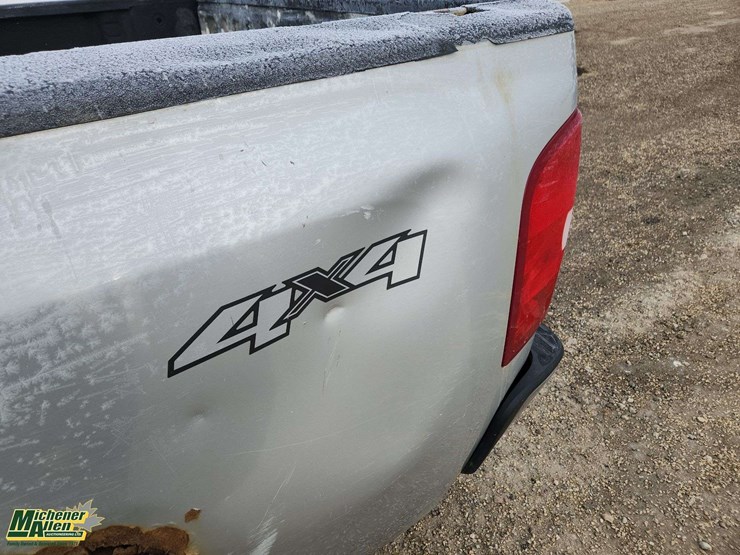 2011-chevrolet-silverado-1500-image-39