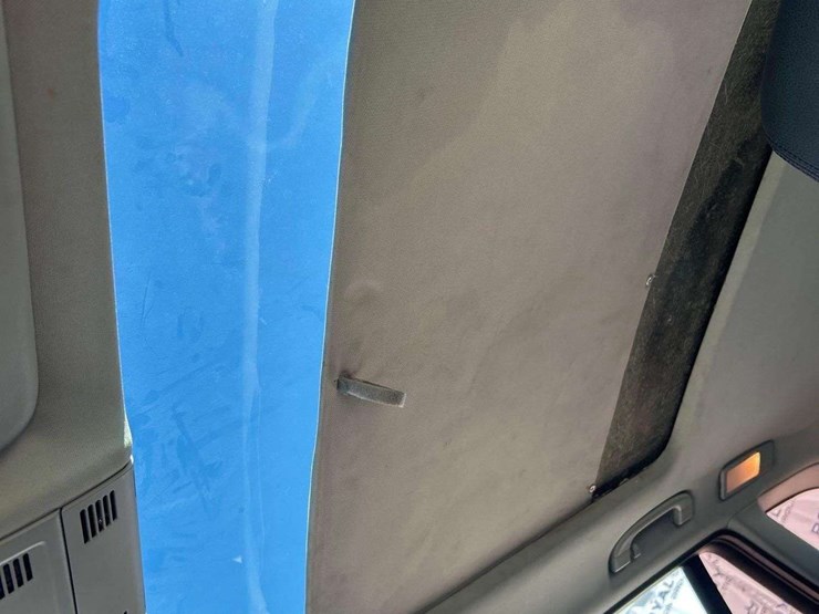 2014-bmw-28i-awd-suv-image-15