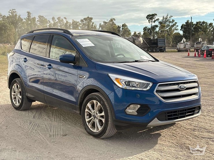2017-ford-escape-image-2