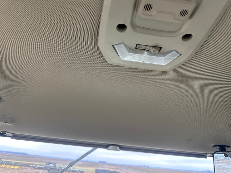 john-deere-8r-280-image-67