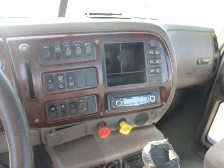 2007-mack-ch613-image-10