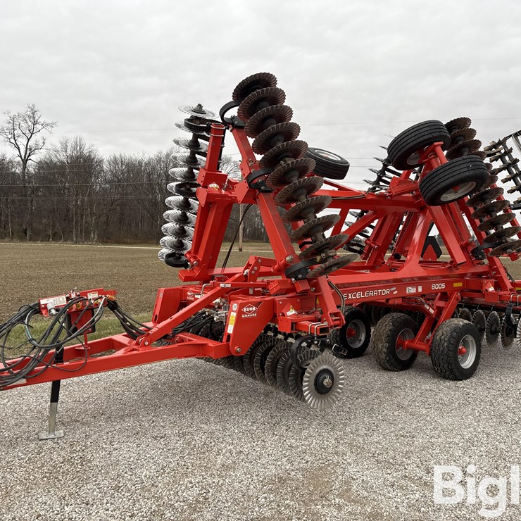 2017 KUHN Krause 8005 Excelerator Vertical Tillage Disk