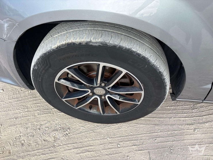 2015-dodge-grand-caravan-image-23