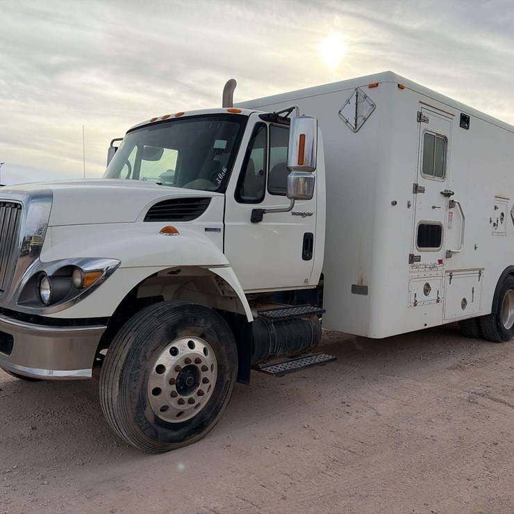 2009 INTERNATIONAL 7300