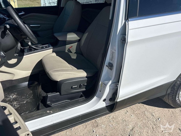 2017-ford-escape-image-12