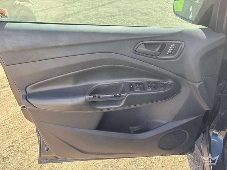 2015-ford-escape-image-6