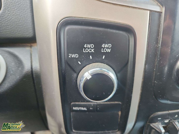 2017-dodge-2500-image-23