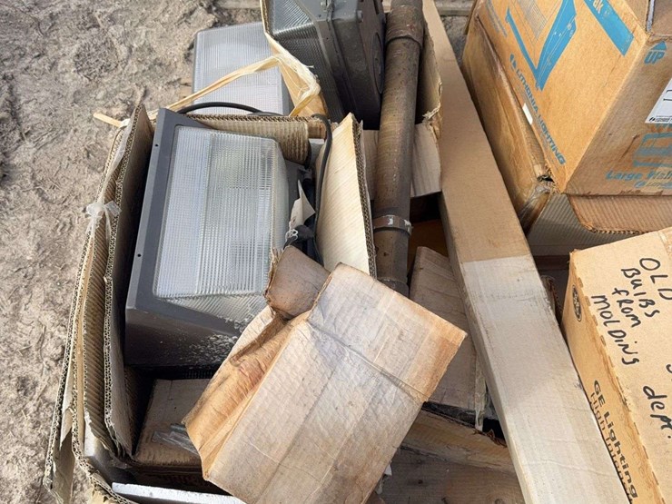 ass.-of-wall-lights-image-2