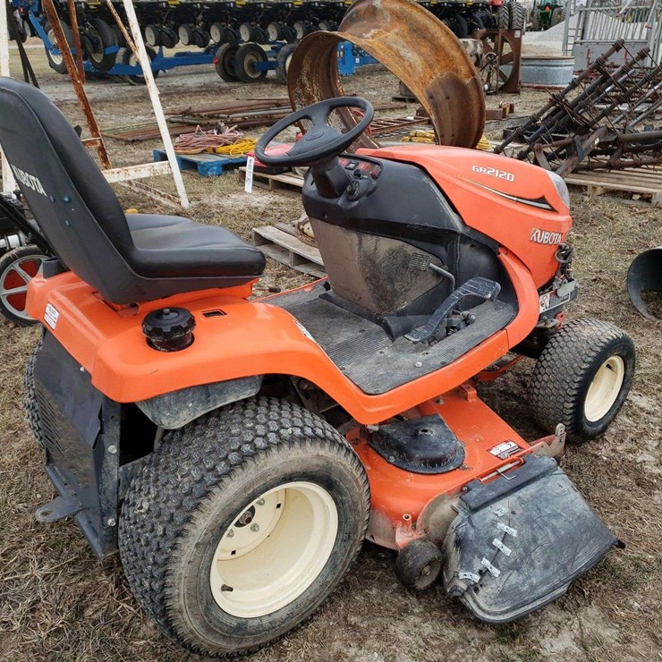 Kubota Diesel 4wd Lawn Mower, 720 Hours, Runs, Hook Needs work, GR2120