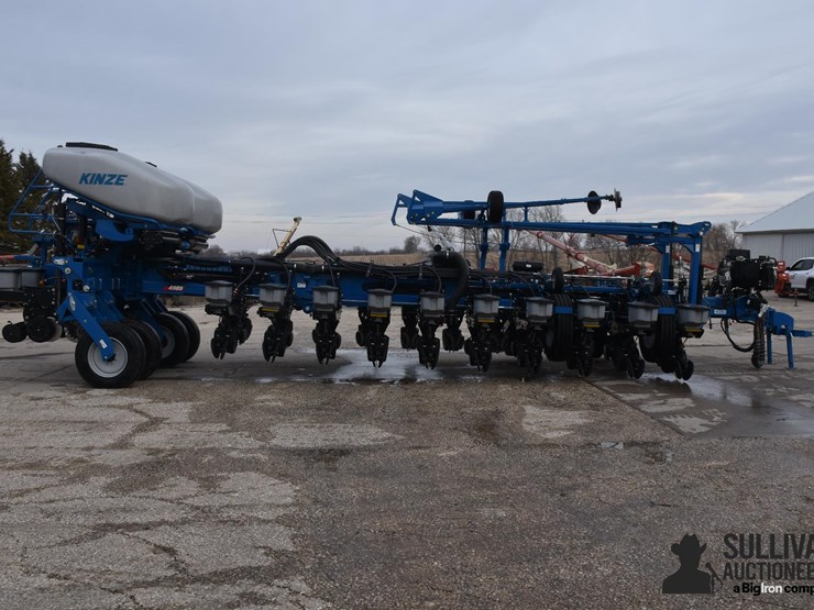 2023-kinze-4905-image-4