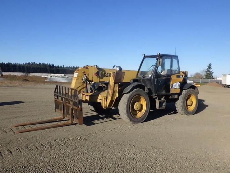 caterpillar-th560b-image-1