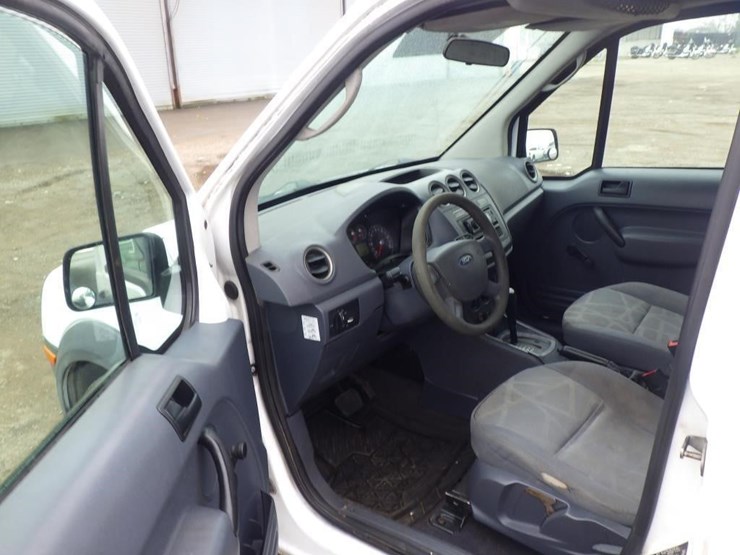 2010-ford-transit-connect-image-5