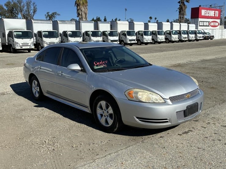 2013-chevrolet-impala-sedan-image-2