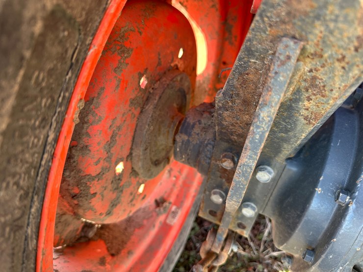 kubota-l2501-image-12