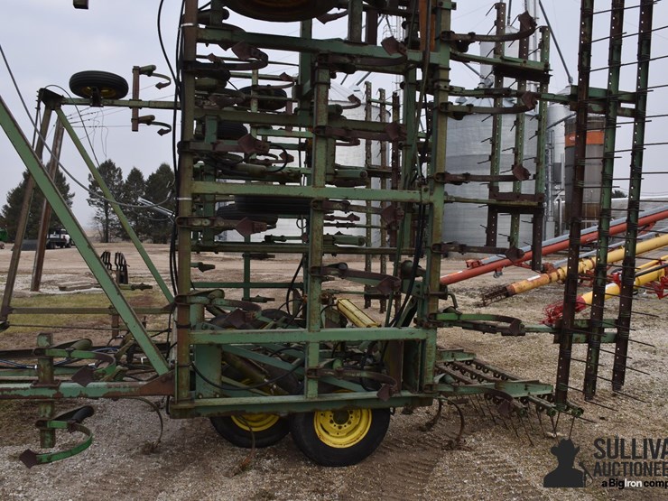 john-deere-1050-image-16