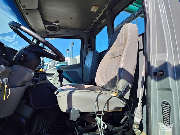 2000-sterling-l7501-image-44