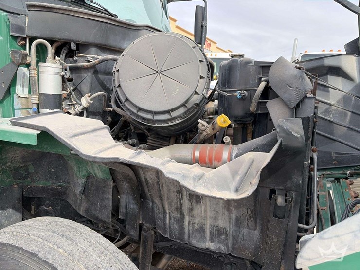 2006-international-7600-image-9