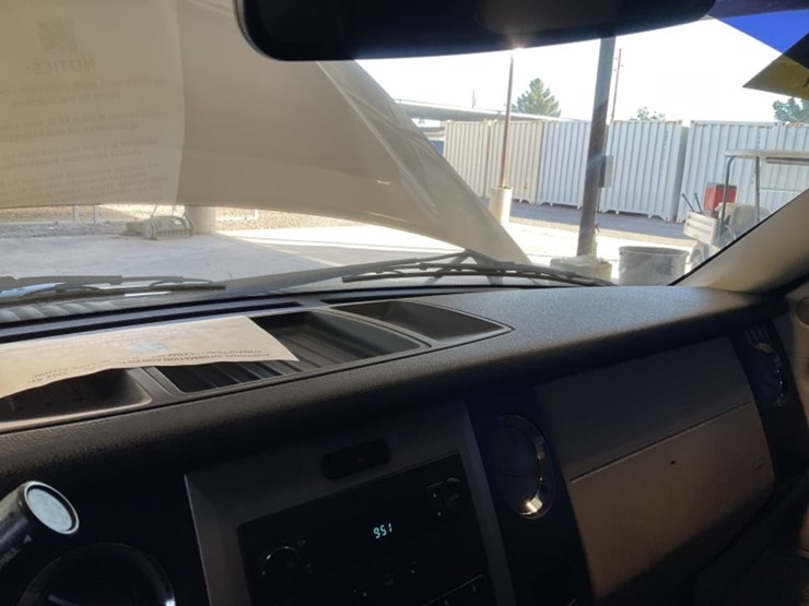 2015-ford-expedition-image-18