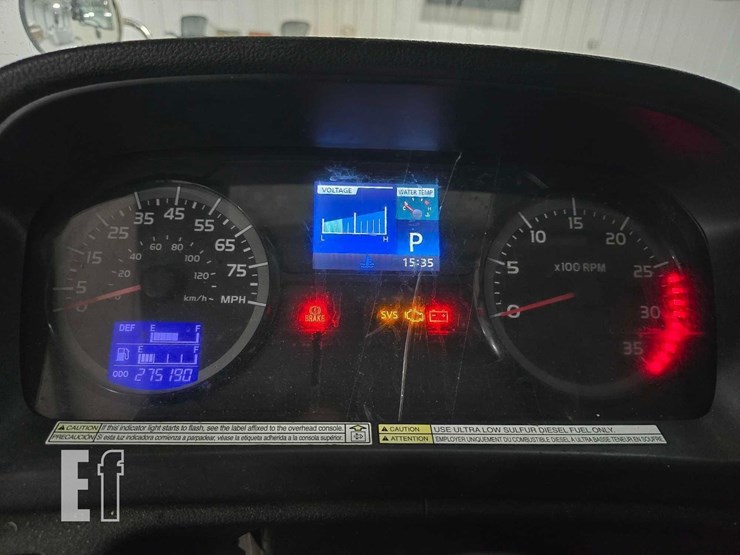 2015-hino-268-image-18