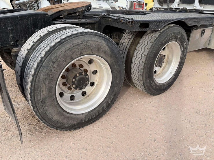 2014-kenworth-t800-image-37