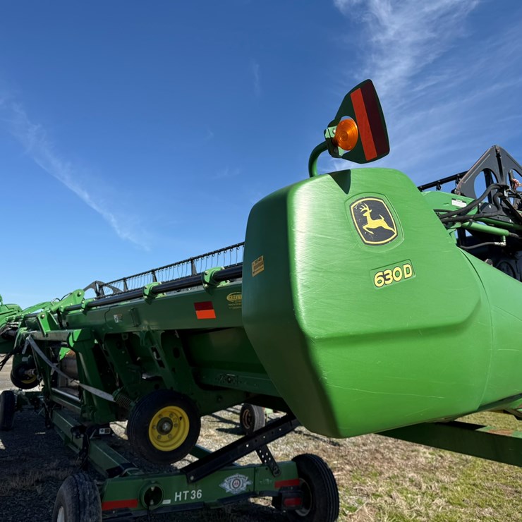 JOHN DEERE 630D