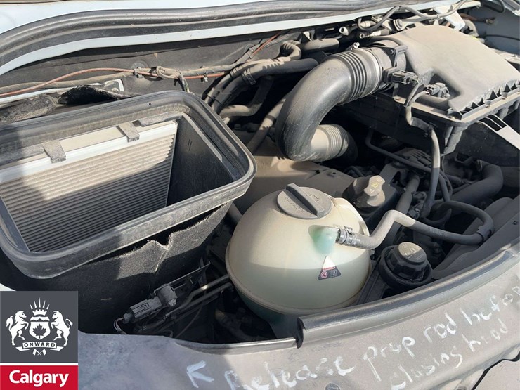 2012-mercedes-benz-sprinter-2500-image-26