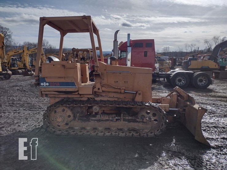 komatsu-d31a-17-image-3